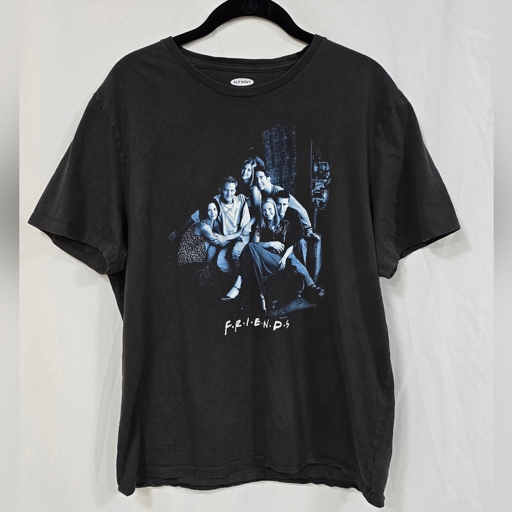 Friends TV show cast T-Shirt women XL graphic tee Old Navy 90s Sitcom grungecorp